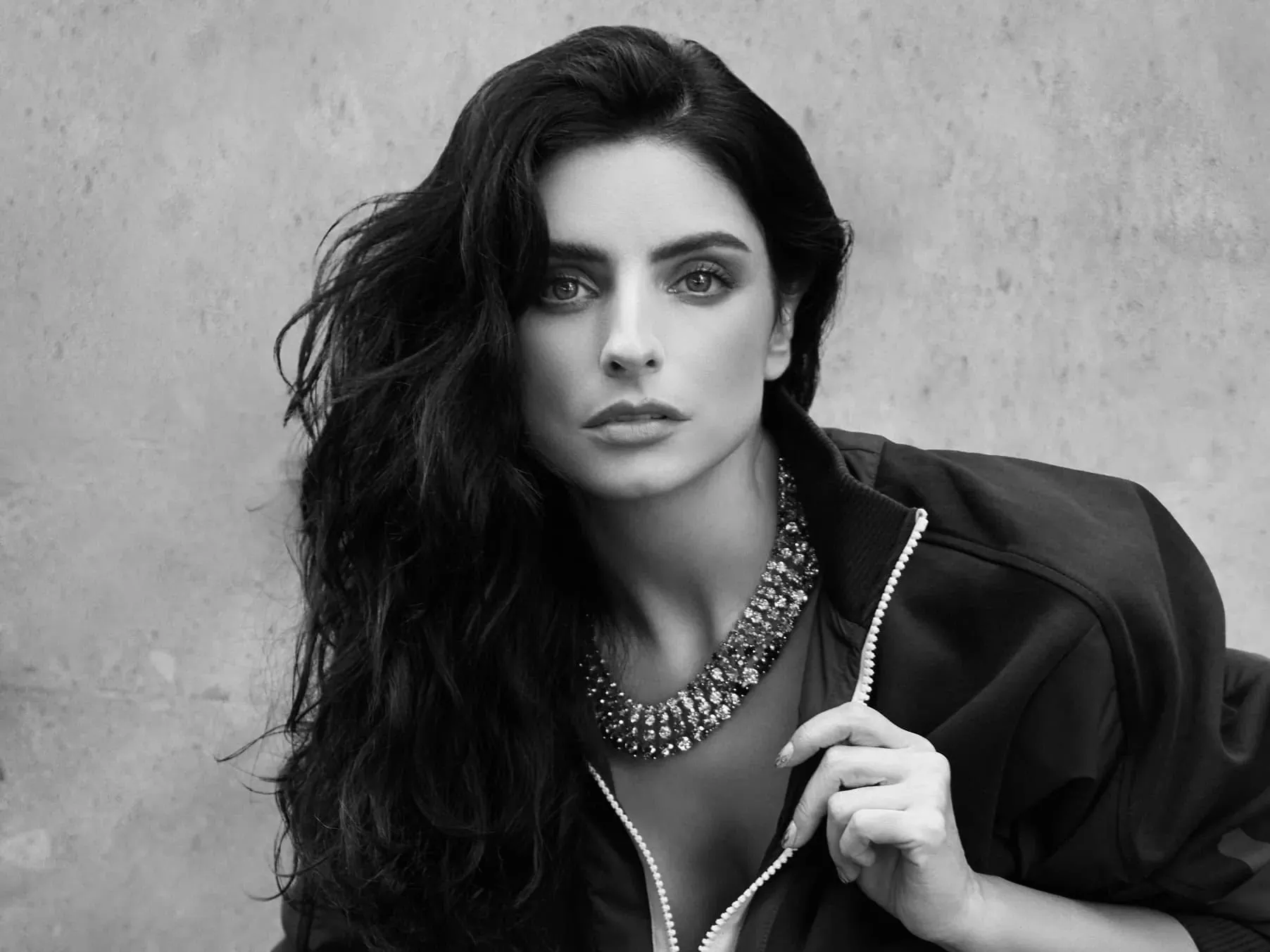 Aislinn Derbez